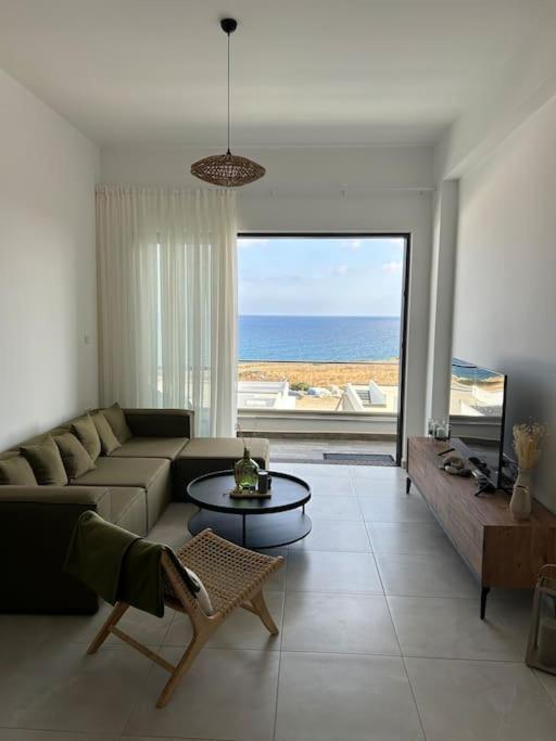 Penthouse Med Privat Saltvannsbasseng Pa Esentepe Beach Kyrenia  Exteriér fotografie
