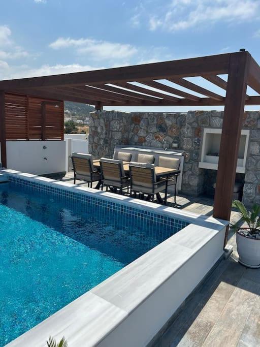 Penthouse Med Privat Saltvannsbasseng Pa Esentepe Beach Kyrenia  Exteriér fotografie